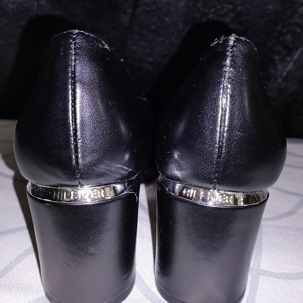 Tommy Hilfiger Women's Black Pumps with silver heel trim Size 6.5 - Picture 5 of 16
